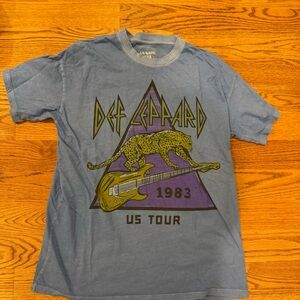 Def Leppard AE band tee- medium